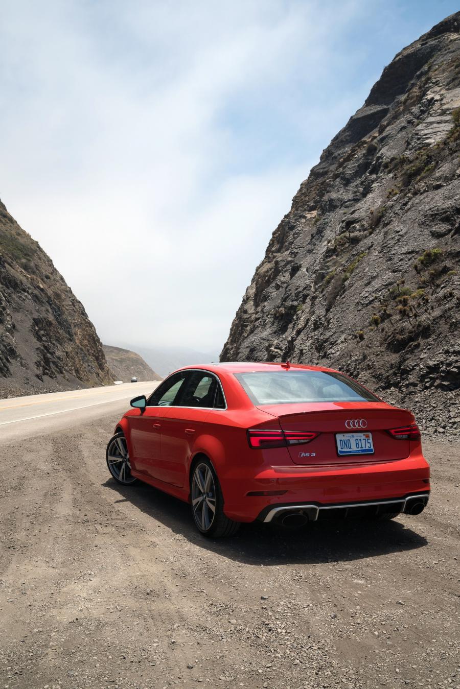  Audi RS3 Sedan (8V) 2017 года  (NA) (фото 16 из 21)